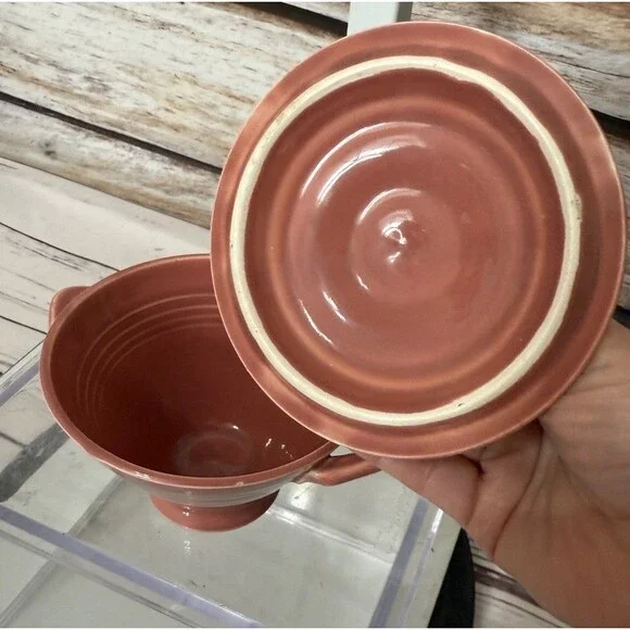 Art Deco Homer Laughlin China Harlequin Shrimp Pink Covered Sugar Bowl - Picture 3 of 10